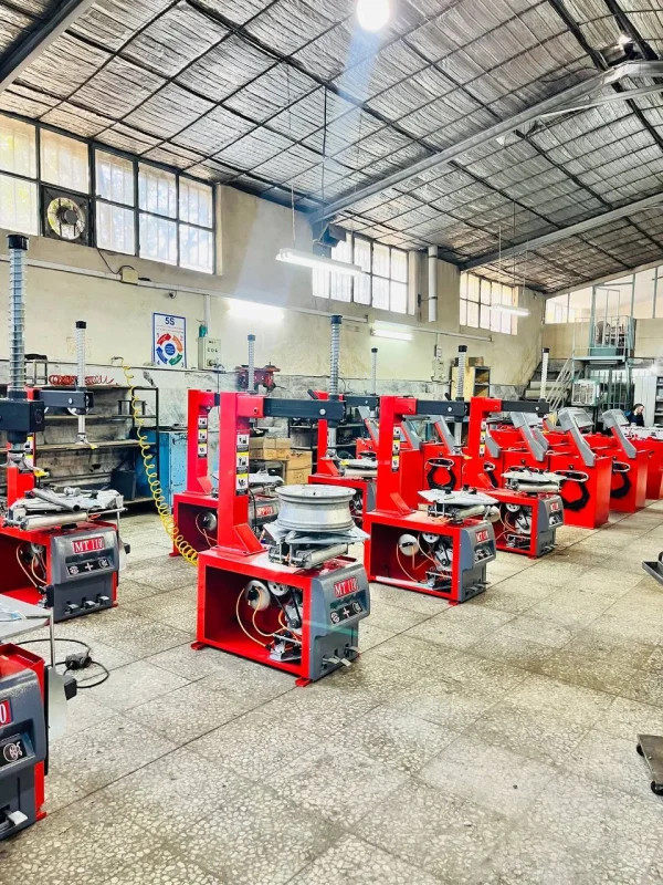لاستیک درآر سواری مدل MT110 موتور اسکن